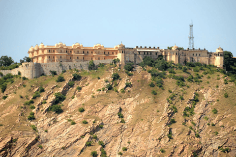 Circuit de 2 jours dans la ville de Jaipur : Découvrez la ville rose en payant