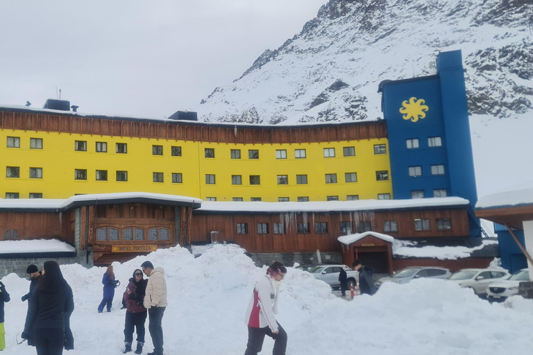 Experience Portillo and Laguna del Inca with a picnic. Santiago - The Andes - Laguna del Inca and Portillo