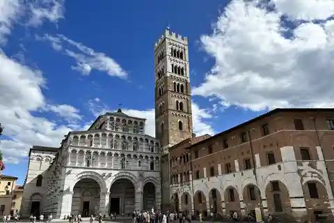 Lucca: Melhores Destaques Excursão a Pé Privada com Guia Local