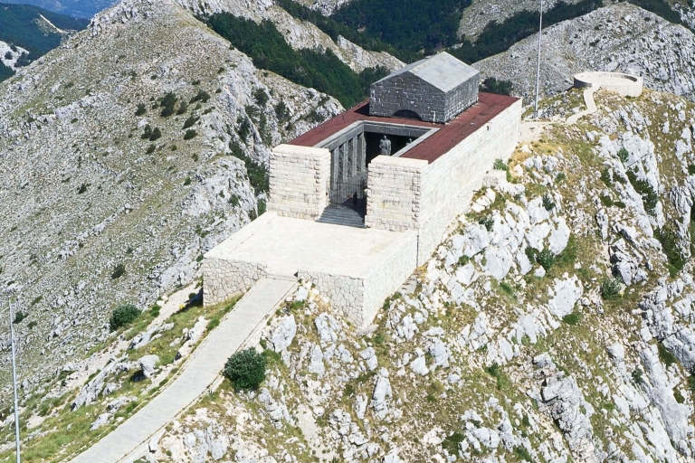 Majestätisches Montenegro: Reise nach Lovcen, Njegusi und Cetinje
