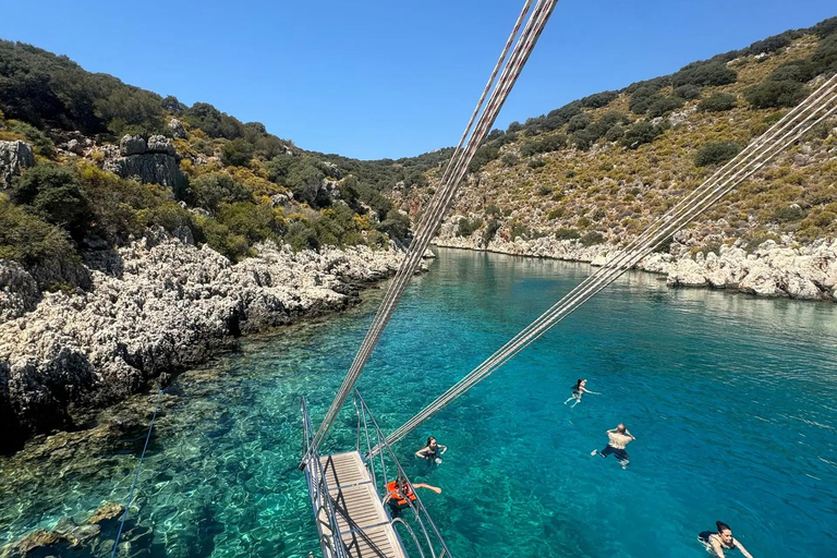 Kaş: Kekova Blue Cruise with Sunken City and 5 Swim Stops