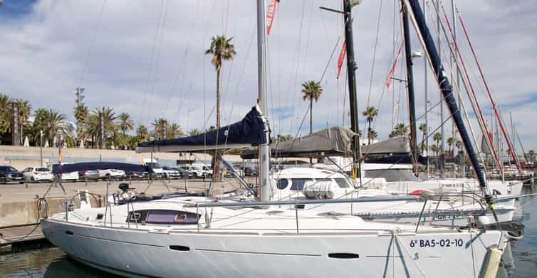 Barcelona: Daytime or Sunset Cruise with Drinks photo 13