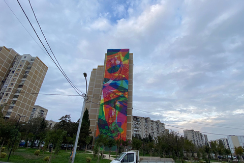 Tiflis: más de 100 graffitis y murales, visita guiada por el arte callejeroVisita privada