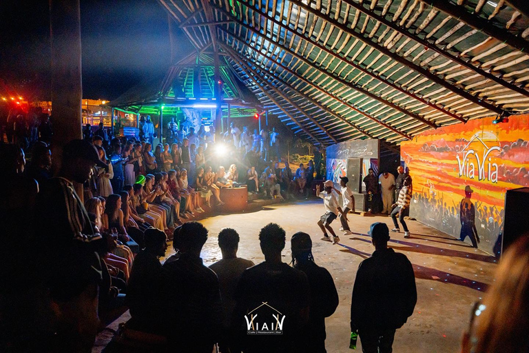 Arusha: Evening Culture & Craft Tour with Tuk-Tuk Ride