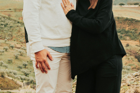 Ronda: Expert Secret Proposal & Engagement Photographer Guided Proposal (1 hour)