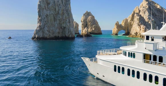 Cabo San Lucas: Snorkeling Cruise with Lunch and Open Bar
