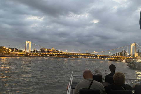 Budapest: No-Frills Sightseeing Cruise (d10) Budapest: No-Frills Sightseeing Cruise