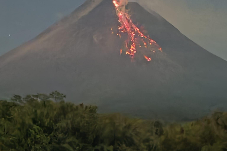 Yogyakarta: Borobudur, Prambanan Sunset & Merapi Lava View