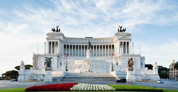 Rome: Vittoriano with Rooftop & Palazzo Venezia Hosted Entry