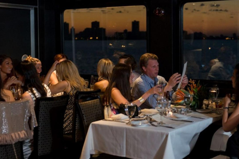 Chicago: Lake Michigan Gourmet Brunch/Lunch/Dinner Cruise 3-Course Gourmet Dinner Cruise