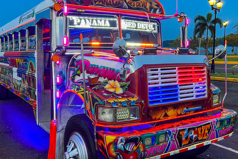 Panama City: Tour in Chiva Turística & Amador & Rooftop Bar