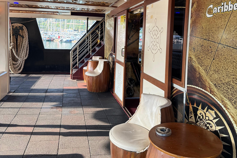 Alanya All-Inclusive Pirate Boat Tour with Foam Party&Sunset Alanya All-Inclusive Sunset Pirate Boat Tour with Transfer