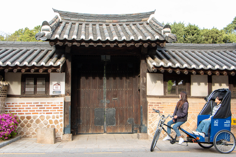 Seúl: Excursión en bicitaxi por el pueblo Hanok de Bukchon