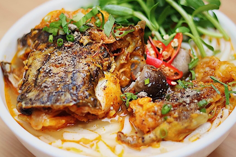 Hue: Food Tour with Guide and Royal Music on Dragon Boat Private: French guide