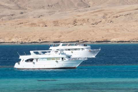 Hurghada: całodniowa wycieczka z lunchem i nurkowaniemWycieczka nurkowa z 2 miejscami nurkowymi
