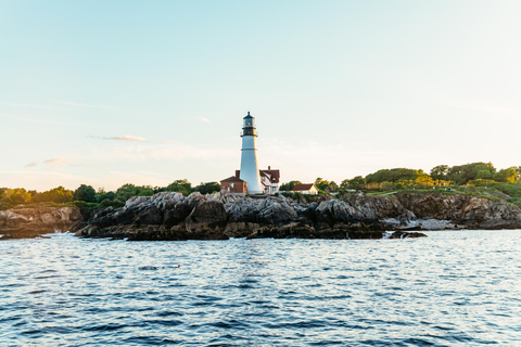 Portland: Sunset Lighthouse Cruise in Casco Bay with Drinks
