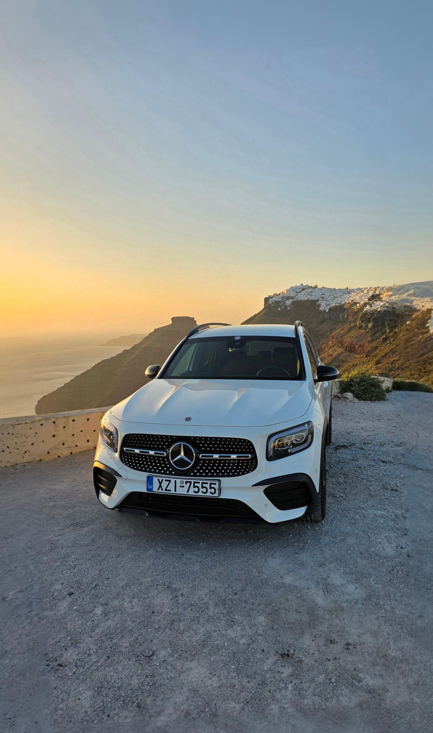 Santorin: Privater Transfer vom Flughafen/Hafen