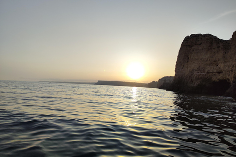 Lagos: Tour guidato di Ponta da Piedade al tramontoTour di gruppo condiviso