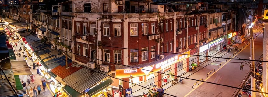 Visite culinaire locale de Xiamen dans les salles de jeux vidéos historiques de Zhongshan