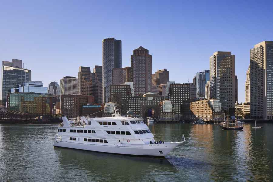Boston Harbor: Gourmet Brunch, Mittagessen oder Dinner Cruise