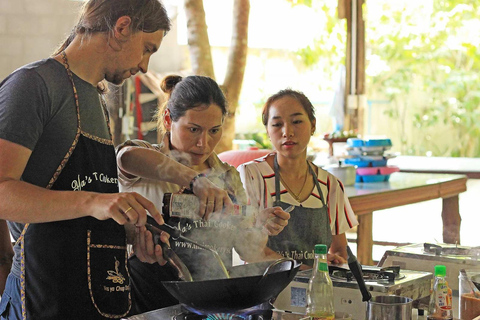 Krabi: Ya Thai evening Cooking Class with Transfer in Aonang Set Menu C