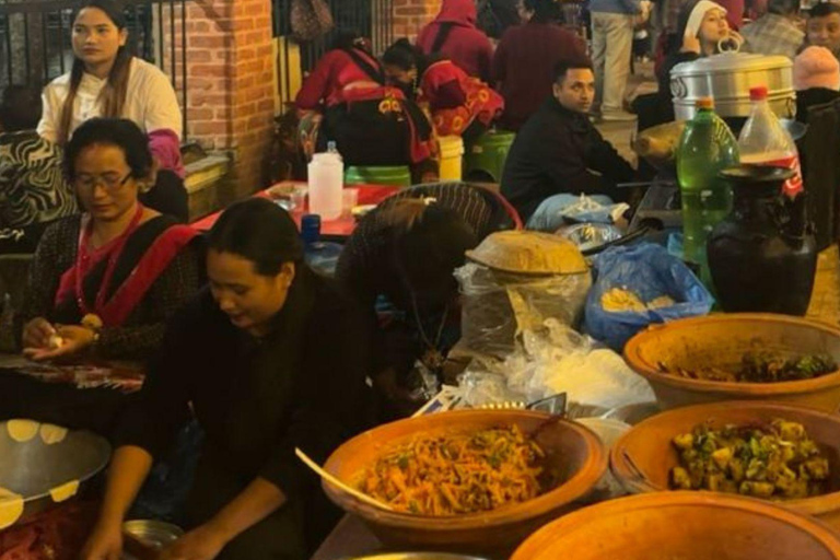 Kathmandu: Geführte kulinarische Tour mit über 12 VerkostungenKathmandu: Geführte kulinarische Tour mit mehr als 12 Verkostungen