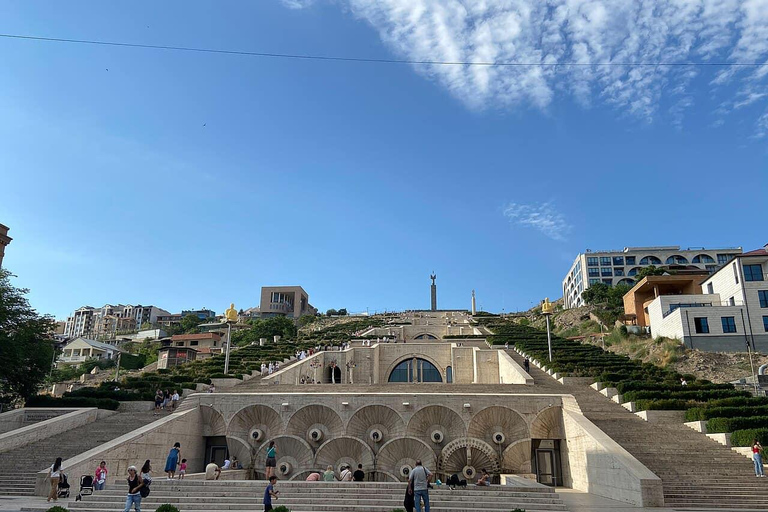 Passeio de carro pela cidade de Yerevan