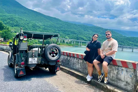 Desde Da Nang: Explora el paso de Hai Van en un jeep del ejército estadounidense