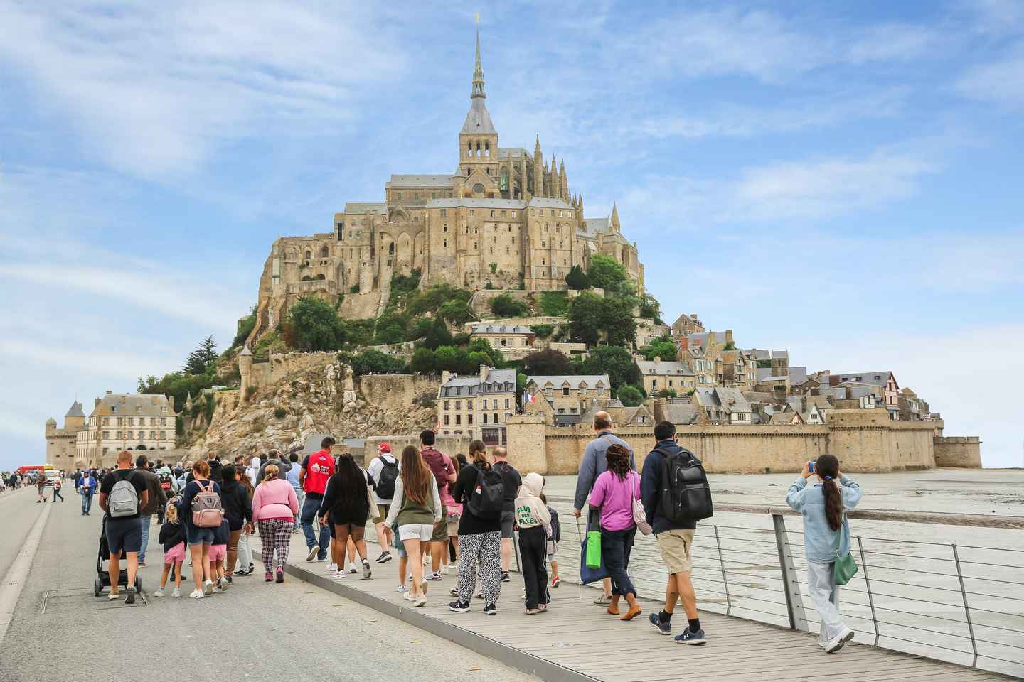 From Paris: Mont Saint-Michel Tour with Hotel Pickup Service