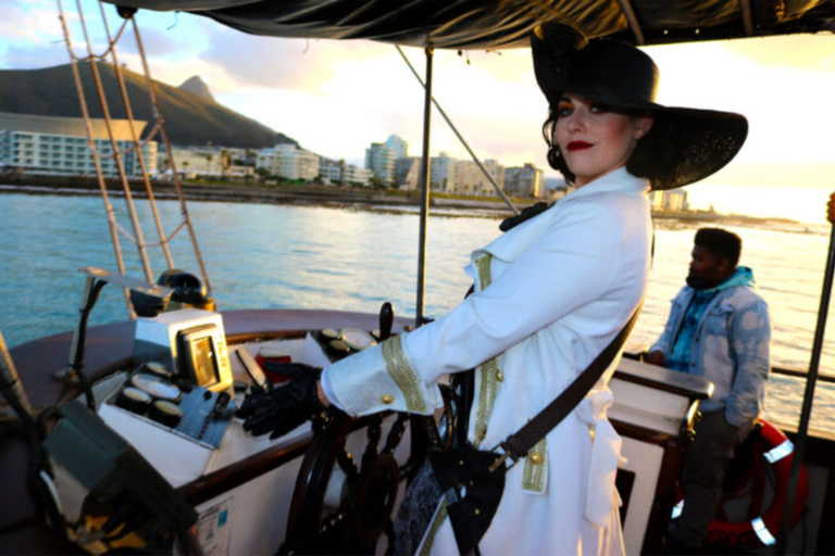 Cape Town: Jolly Roger Pirate Ship Cruise Daytime Experience