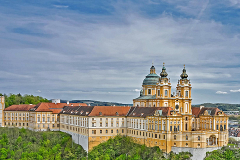 From Vienna: Melk Abbey and Schloss Hof Day Trip