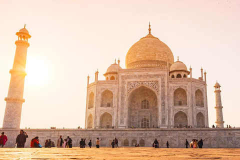 Von Delhi: Taj Mahal &amp; Agra Tour mit dem ExpresszugZug 2. Klasse mit Wagen und Reiseführer