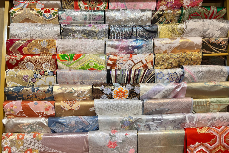 Kyoto: Luxury Kimono Photoshoot With ProfessionalPhotography