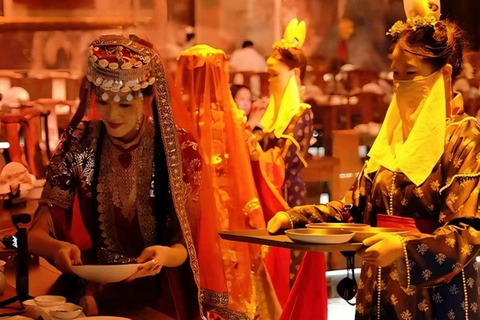 Kuala Lumpur: Xuyan Immersive Dining & Makeup experience Regular Dinner Banquet Seat+ Makeup & Styling