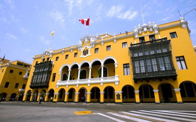 From Lima: Colonial City Tour & Catacombs Museum