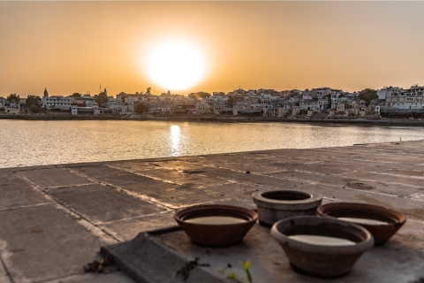 4 Days Jaipur Udaipur Tour with Pushkar Tour by Car & Driver with Guide