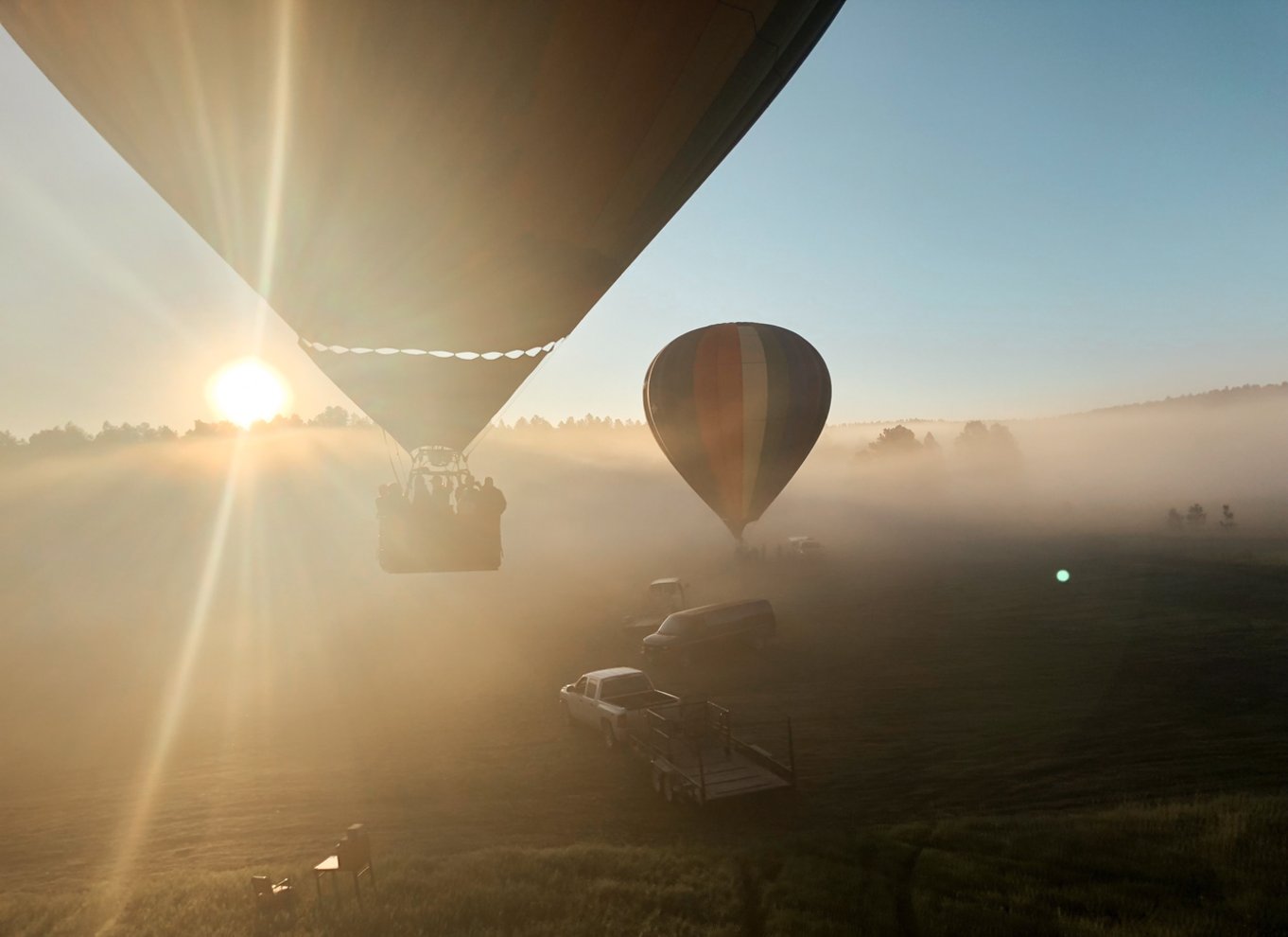 Custer: Black Hills Varmluftballonflyvning ved solopgang