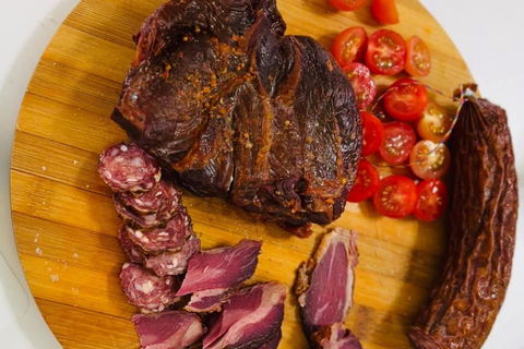 Bucharest: Transylvania Castles Tour with Dinner