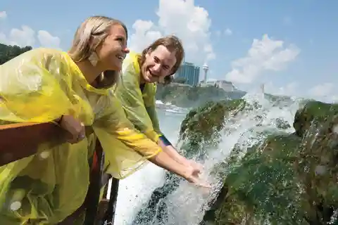 ナイアガラの滝霧の乙女号と風の洞窟のアメリカンツアー