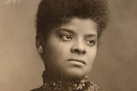 Chicago: Women's History Walking Tour with Interiors