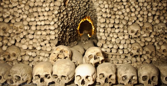 From Prague: Private Tour of Kutna Hora and Bone Church