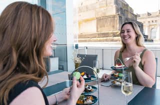 Bundestag: Appero auf dem Dach des Reichstags, Käfer-Restaurant