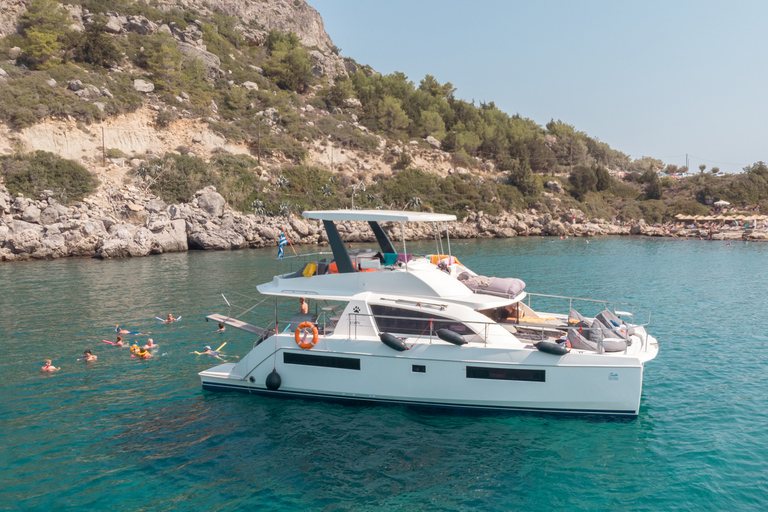 Rhodos: Premium catamaran-dagcruise met lunch en drankjes