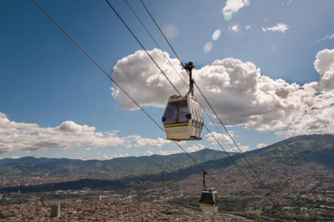 Paseo por el Parque Arvi y vistas de la ciudad desde Metrocable.
