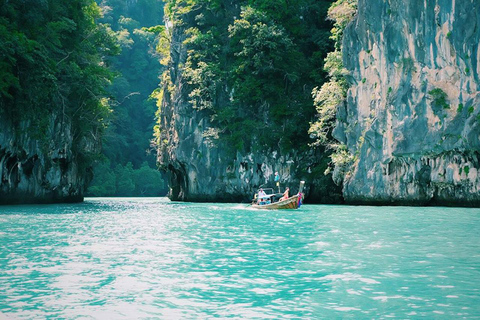 Krabi: Hong Eilanden Privé Longtail Boot TourKrabi: privérondvaart met longtailboot op Hong Islands