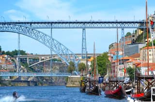 Lissabon nach Porto mit Haltestellen Óbidos und Nazaré