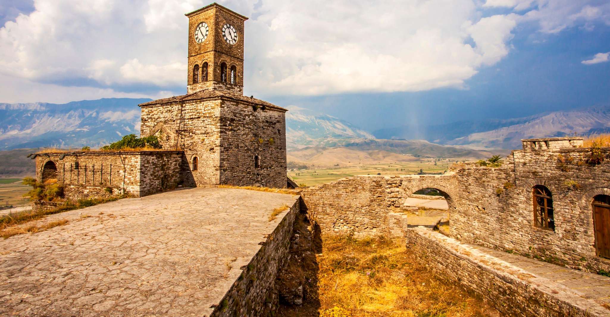 Albanés Riviera, Gjirokaster y Ojo Azul en 2 días - Hizvo