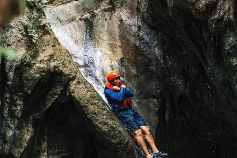 Aventura en las Cascadas de Damajagua (Puerto Plata)