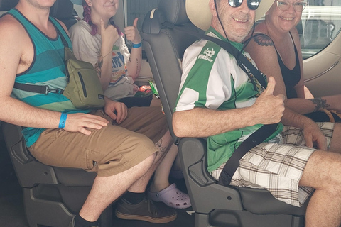 Cancun: Prywatny transfer z lotniska do strefy hotelowejLotnisko Cancun - strefa hotelowa Cancun w obie strony