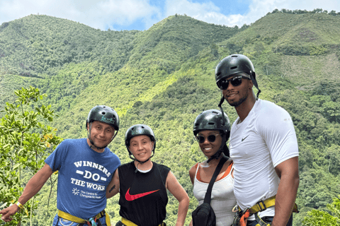 Von Medellín: Wasserfälle und Zipline Spüre das Abenteuer in jedem Sprung!